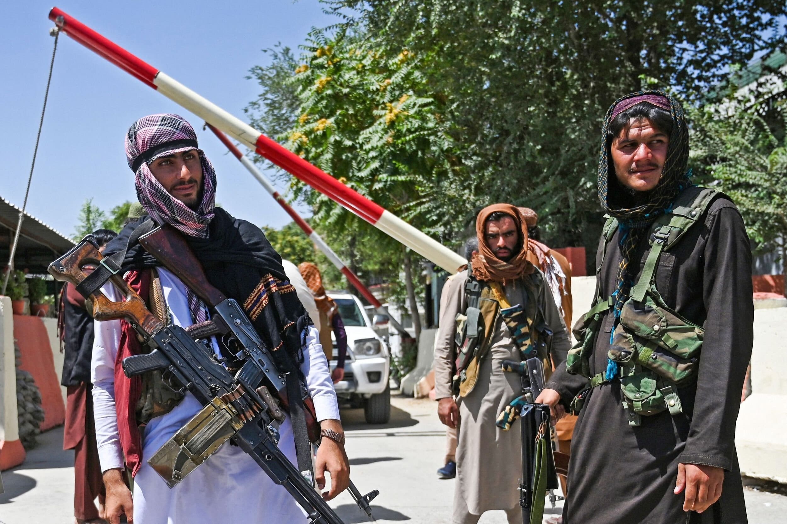 210816 taliban fighters kabul jm 1531 2500x1666 1