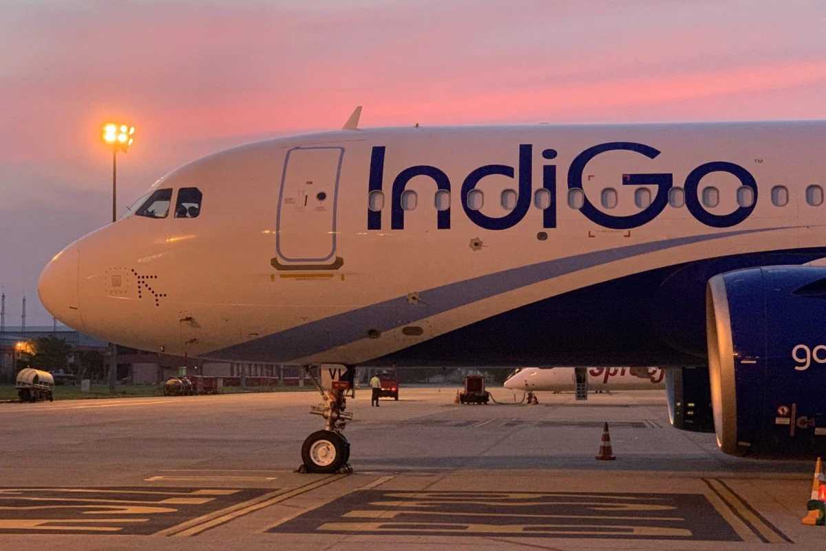 indigo-the most unsafe airline! declares emergency as the engine catches fire questioning the safety of the passengers - inventiva