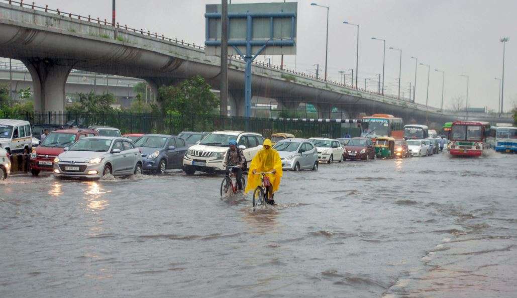 noida flood 1532600843