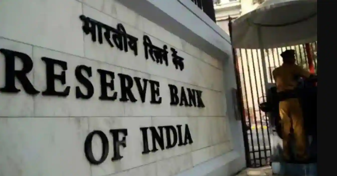 rbi modifies bank regulations to control exposure to foreign currencies in 2022