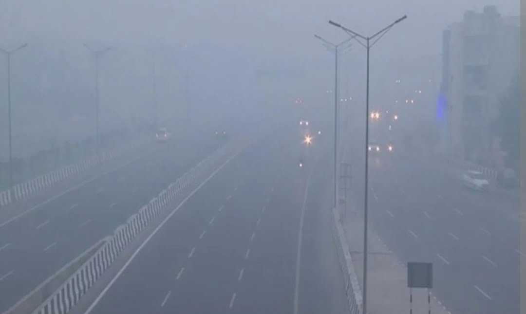 Delhi's Toxic Air: Farm Fires Have Made Delhi's Air Quality 'Severe'