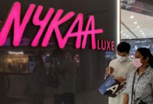 arvind agarwal, ceo of nykaa, resigns in 2022.