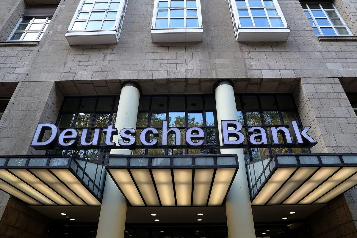 Deutsche Bank Is Laying Off 800 Employees 