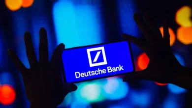 deutsche bank is laying off 800 employees