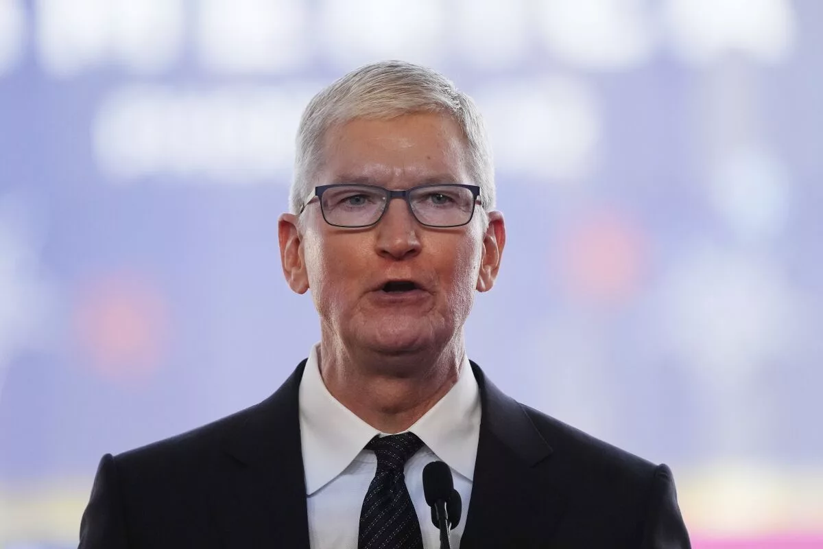tim cook: apple sets a quarterly record in india, a country at a turning point