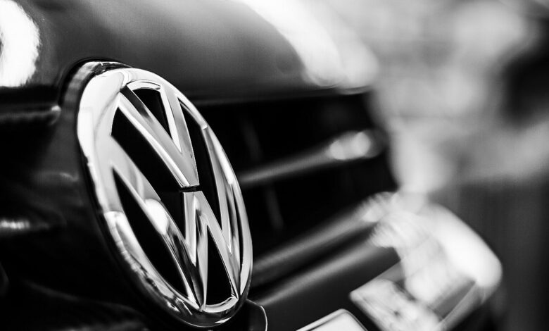 risky move of german bosses: volkswagen pulls out from battle of discounts in china