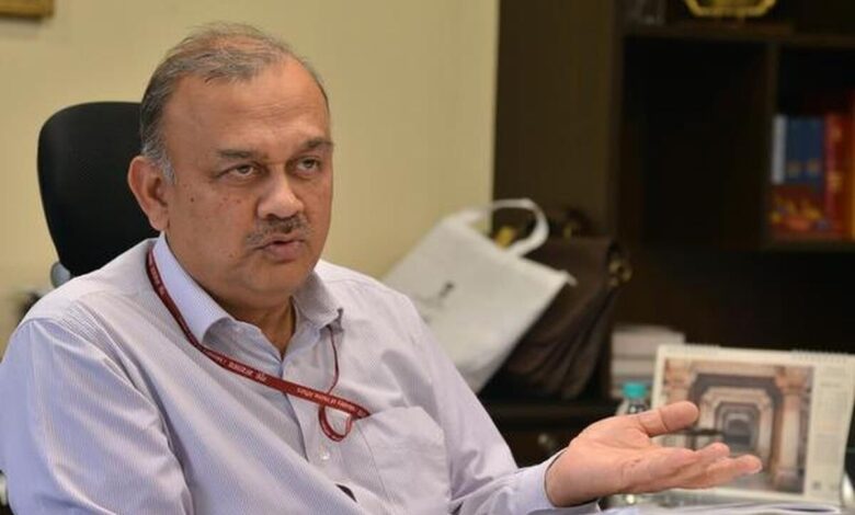 Atanu Chakraborty resigns from HDFC Bank