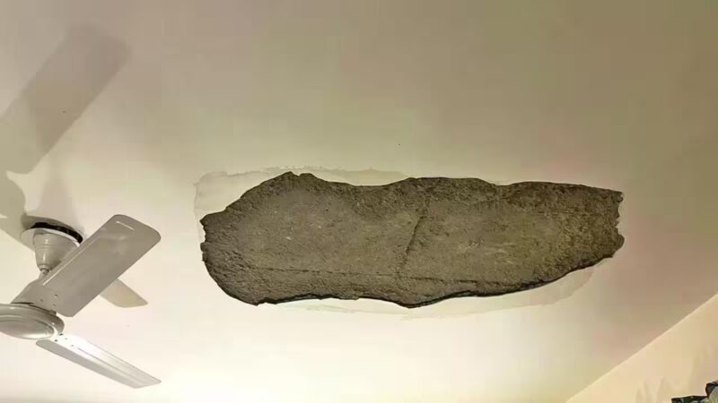 Broken plaster at BPTP