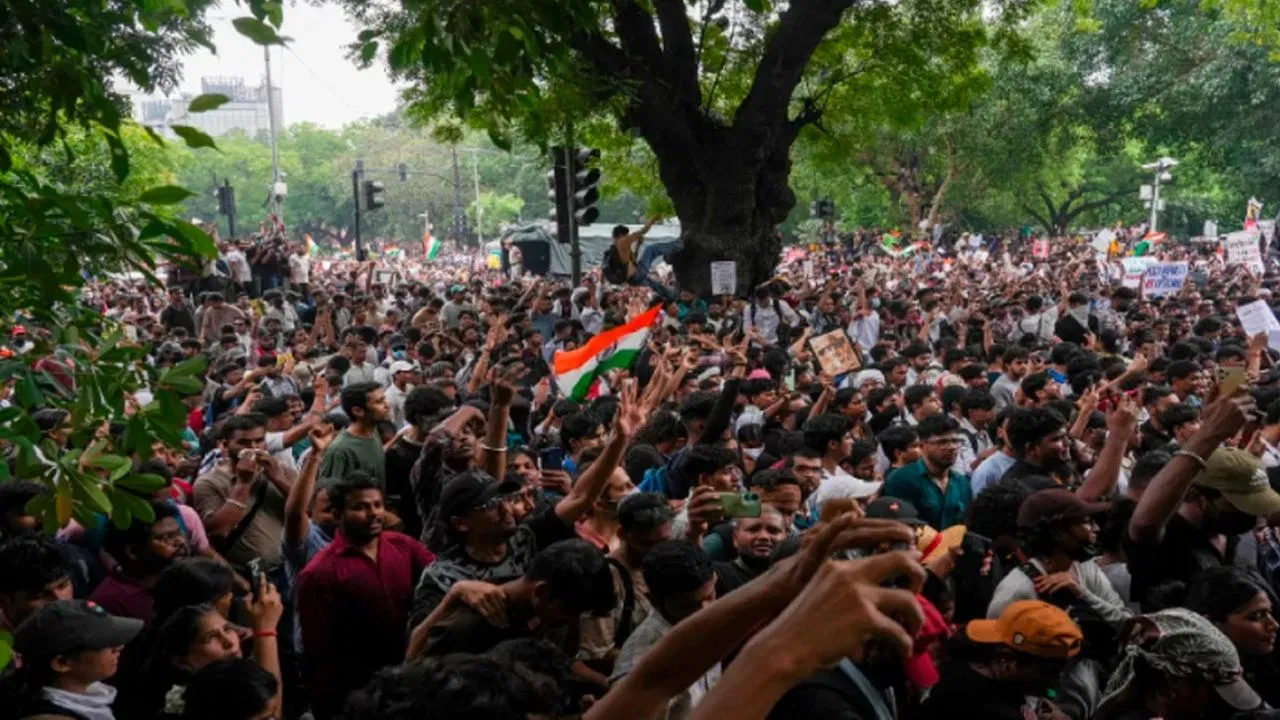 Ratan Raksh Two Streets, One Police Force - Inventiva